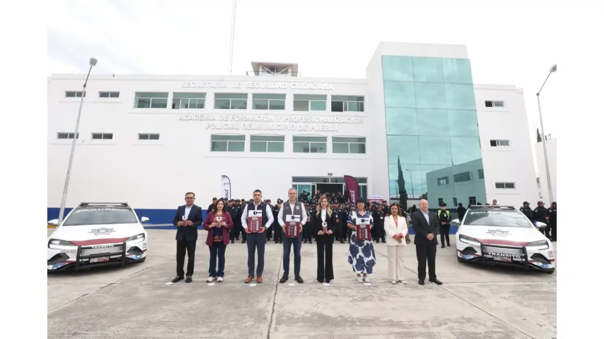 Encabeza Pepe Chedraui ceremonia de clausura de capacitación a policías de la ciudad sobre órdenes de protección