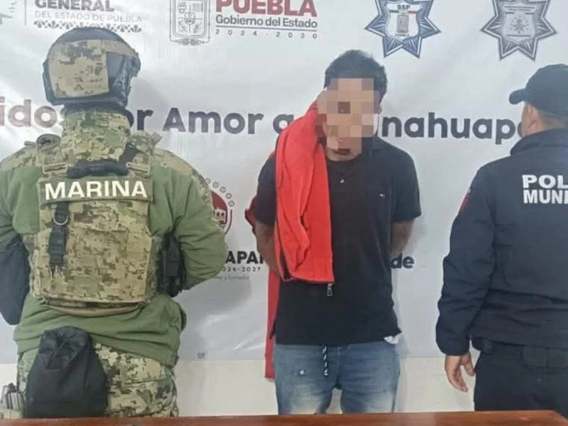 Detienen a colombiano que extorsionaba a comerciantes en Chignahuapan