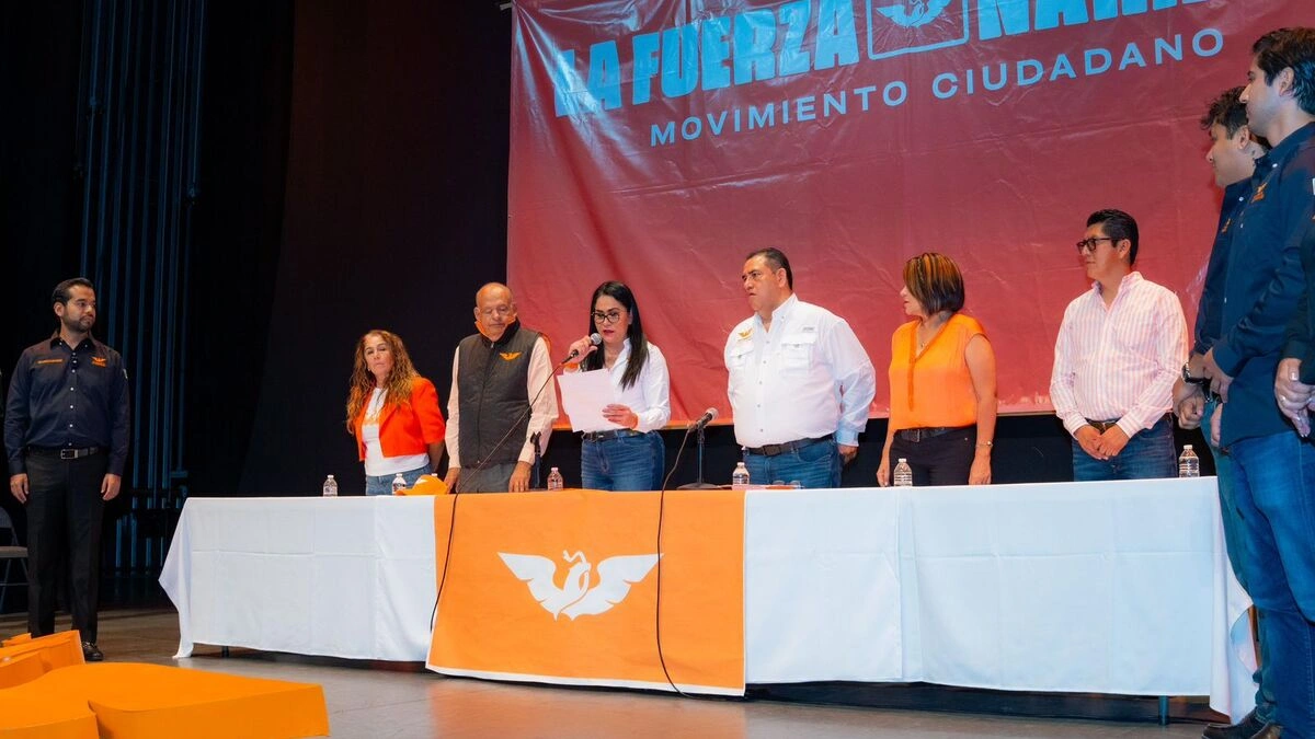 Toman protesta a la nueva Comisión Operativa Municipal de MC en Puebla