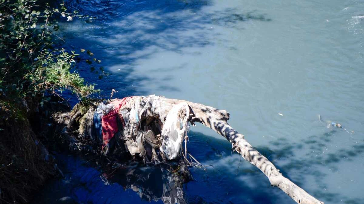 Detectan 2 mil 359 descargas contaminantes en el río Atoyac  