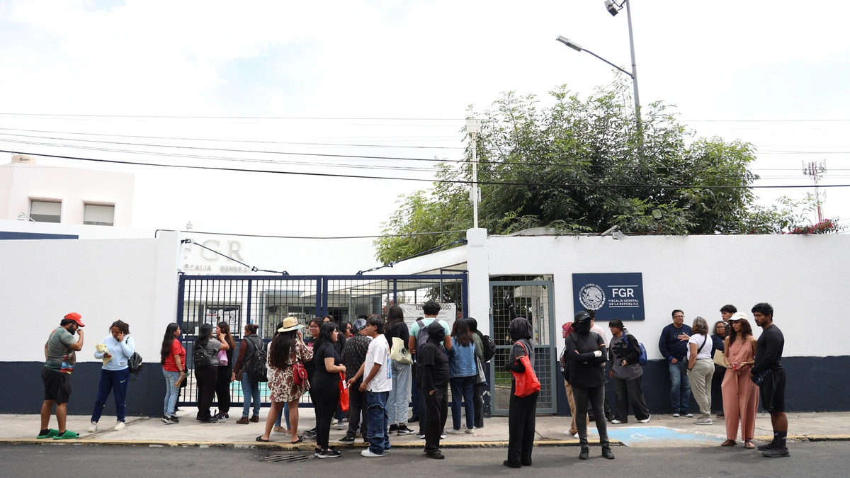 Sí hay detenidos por agredir a las Morras Sororas durante marcha de los desaparecidos en Puebla  