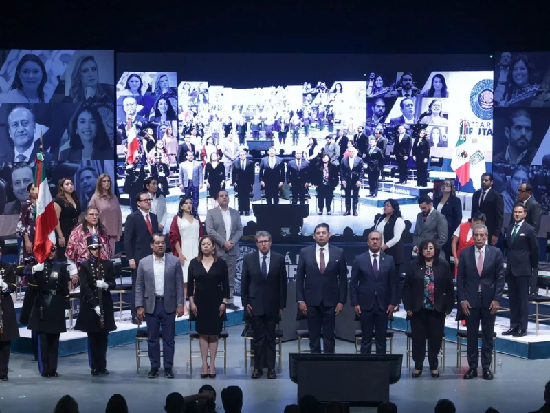 Diputados federales poblanos tendrán aumento salarial para 2026; celebran aprobación de 20 iniciativas 