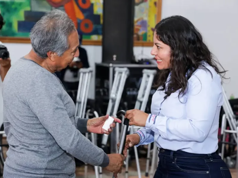 Fortalece Lupita Cuautle la inclusión y bienestar con entrega de aparatos ortopédicos
