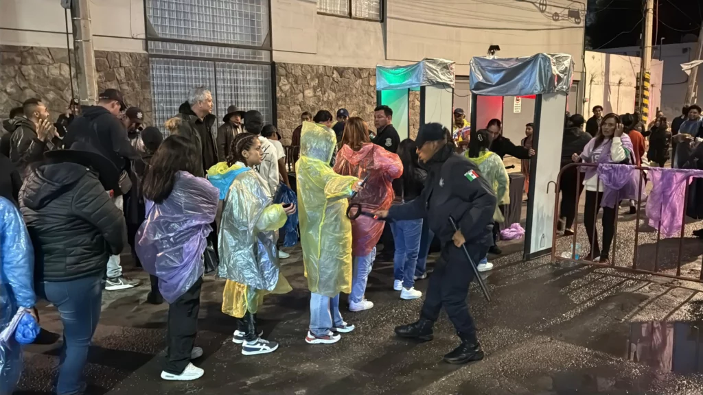 En el Zócalo de puebla hay alrededor de 5 filtros de seguridad por los festejos patrios.