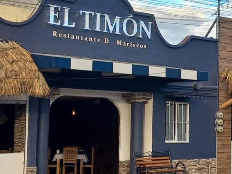 Asaltan marisquería “El Timón” y clientes golpean a uno de los delincuentes
