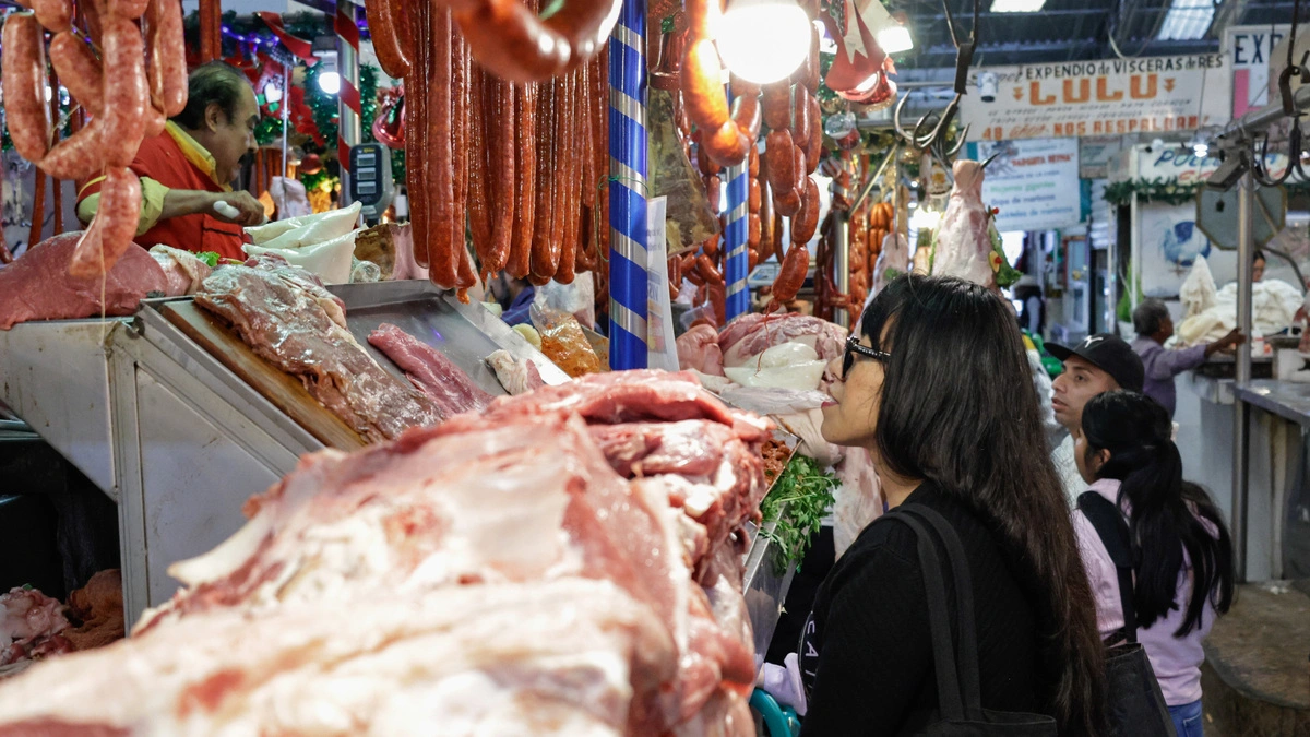 SSP hará operativos en mercados de Puebla contra el cobro de piso y narcomenudeo