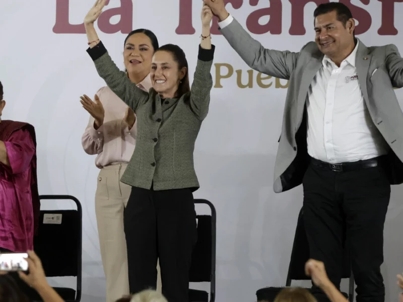 Sheinbaum rinde informe regional en Puebla: destaca Olinia, saneamiento del Atoyac y apoyos  