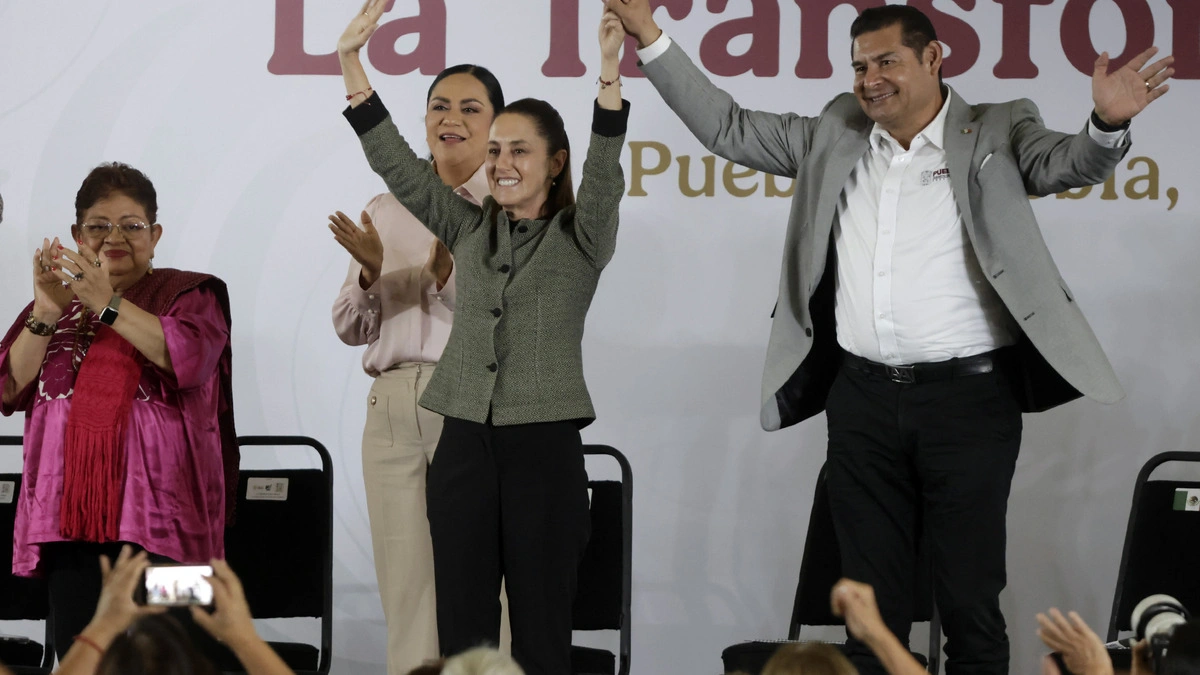 Sheinbaum rinde informe regional en Puebla: destaca Olinia, saneamiento del Atoyac y apoyos  