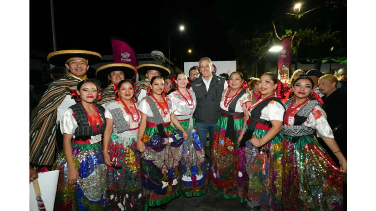 Puebla Brilla en San Jerónimo Caleras; Inaugura Pepe Chedraui modernización de 618 luminarias LED