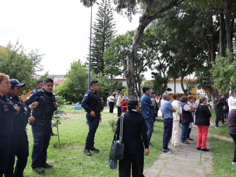 Mujer reclama su terreno en Bosques de San Sebastián; ya era parque público