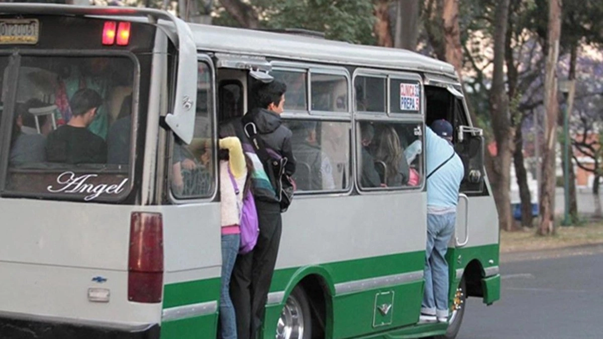 Diputados aprueban exhorto a la SMT para supervisar cupos del transporte público en Puebla 