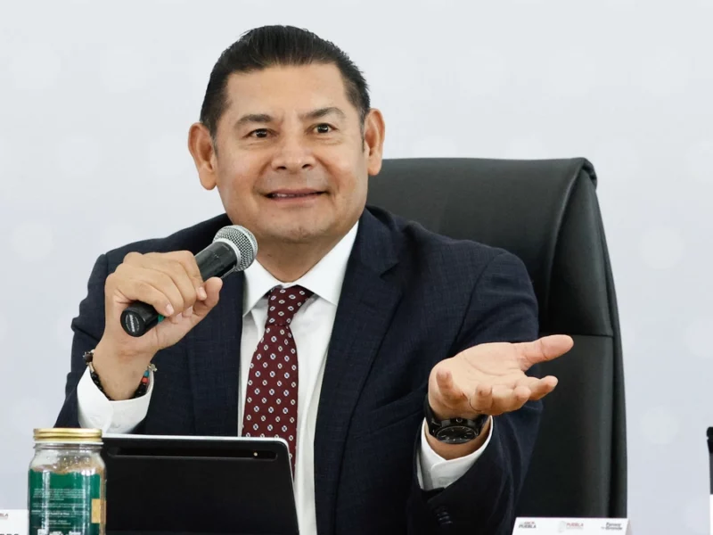 "Trabajo mata grilla", dice Armenta al reanudar actividades en la Ciudad de México 