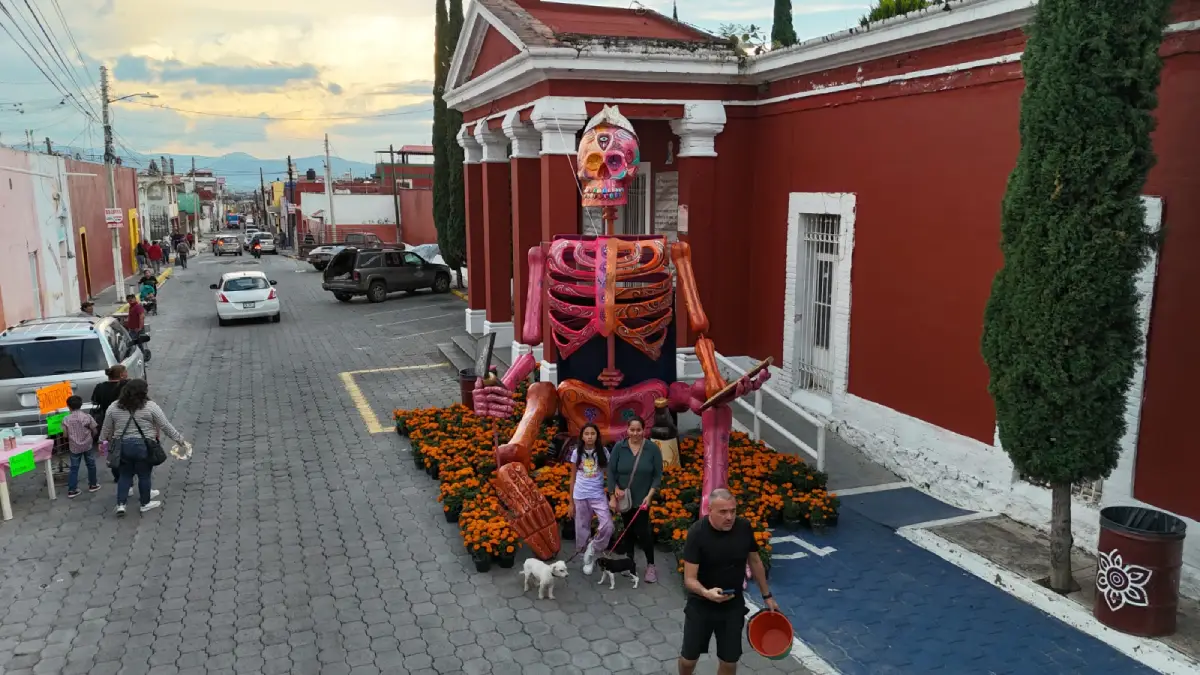 Ariadna Ayala impulsa la tradición con la "Catrina Tortillera" en el festival valle de catrinas
