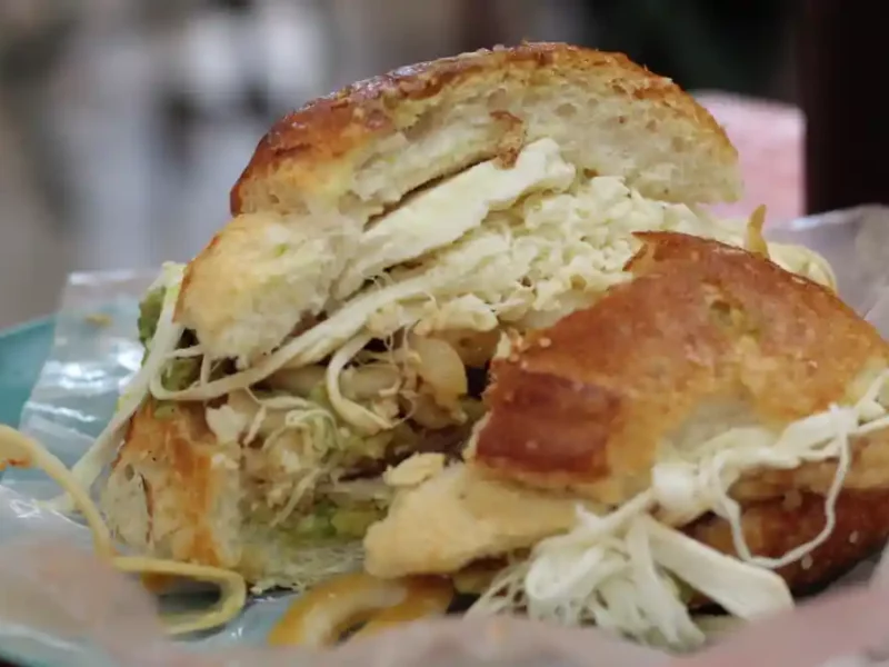 Cemitas de Puebla.