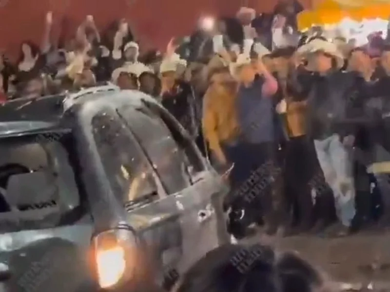 Destrozan camioneta tras cancelación del baile de Fidel Rueda en Totimehuacan  