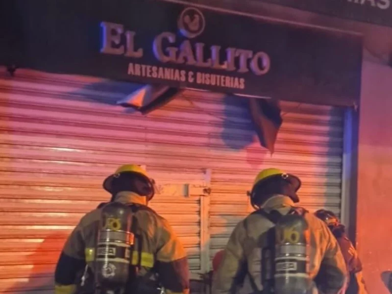 Se incendia local “El Gallito” en el Centro Histórico de Puebla 