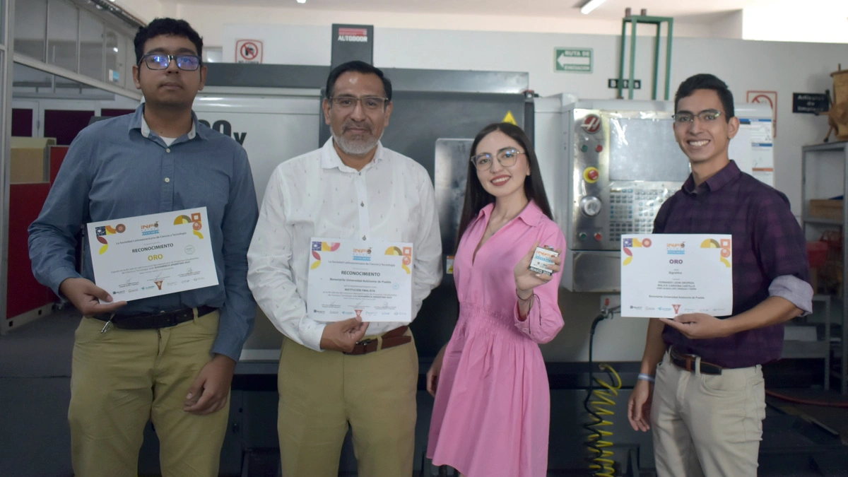 Alumnos de la Facultad de Ciencias de la Electrónica ganan oro en Infomatrix Argentina 2025