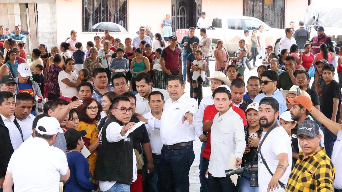 Jopala y Zihuateutla en etapa de reconstrucción; participan gobiernos federal, estatal y municipales