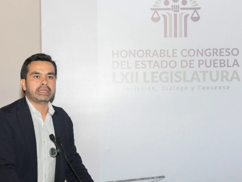 Máynez viene a Puebla y defiende a los Vieyra