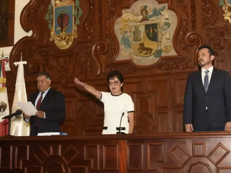 Lilia Cedillo rinde protesta; habrá tres turnos en la BUAP para lograr el rechazo cero.