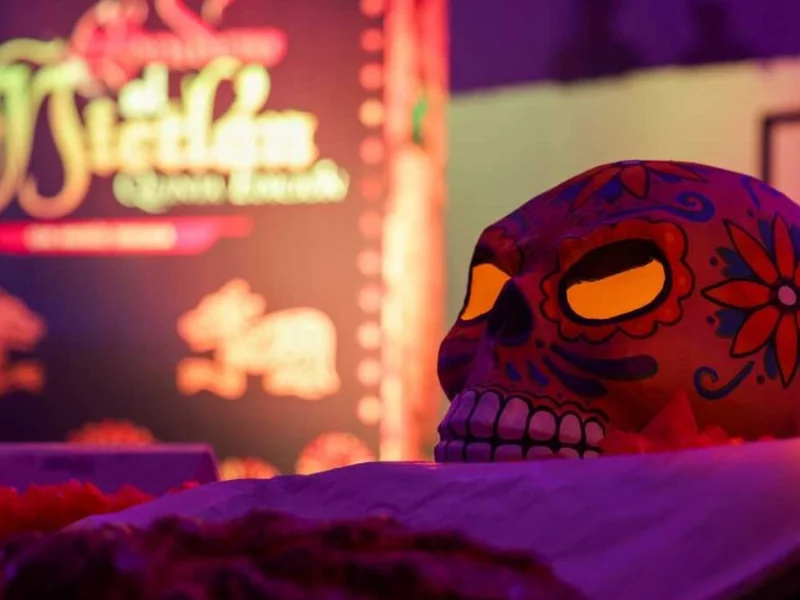 Hojaldras gigantes, carnavales y calaveras monumentales en Sendero al Mictlán 2025