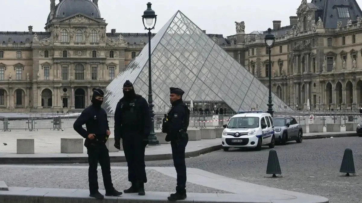 Robo en el Museo de Louvre: se llevan las Joyas de Napoleón