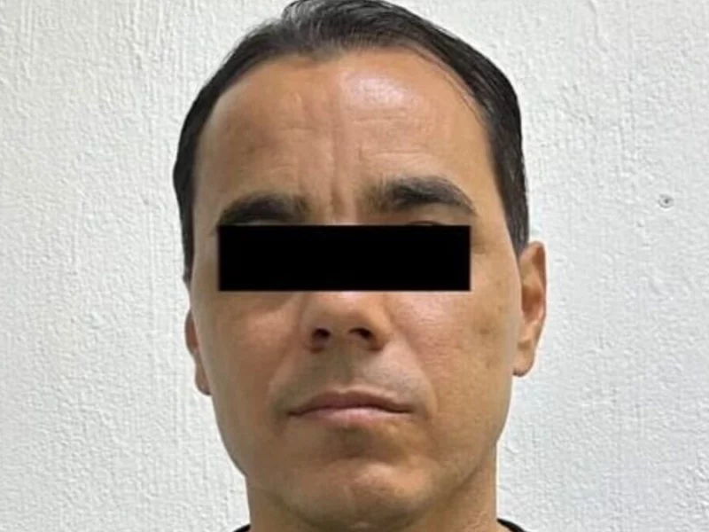 Detienen al exfutbolista Omar Bravo y es imputado por abuso infantil  
