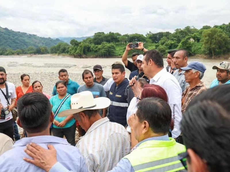Gobiernos federal y de Puebla trabajan en río Pantepec para prevenir futuras inundaciones
