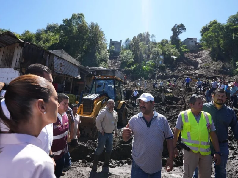 Claudia Sheinbaum llega a la Sierra Norte de Puebla tras devastación por las lluvias 