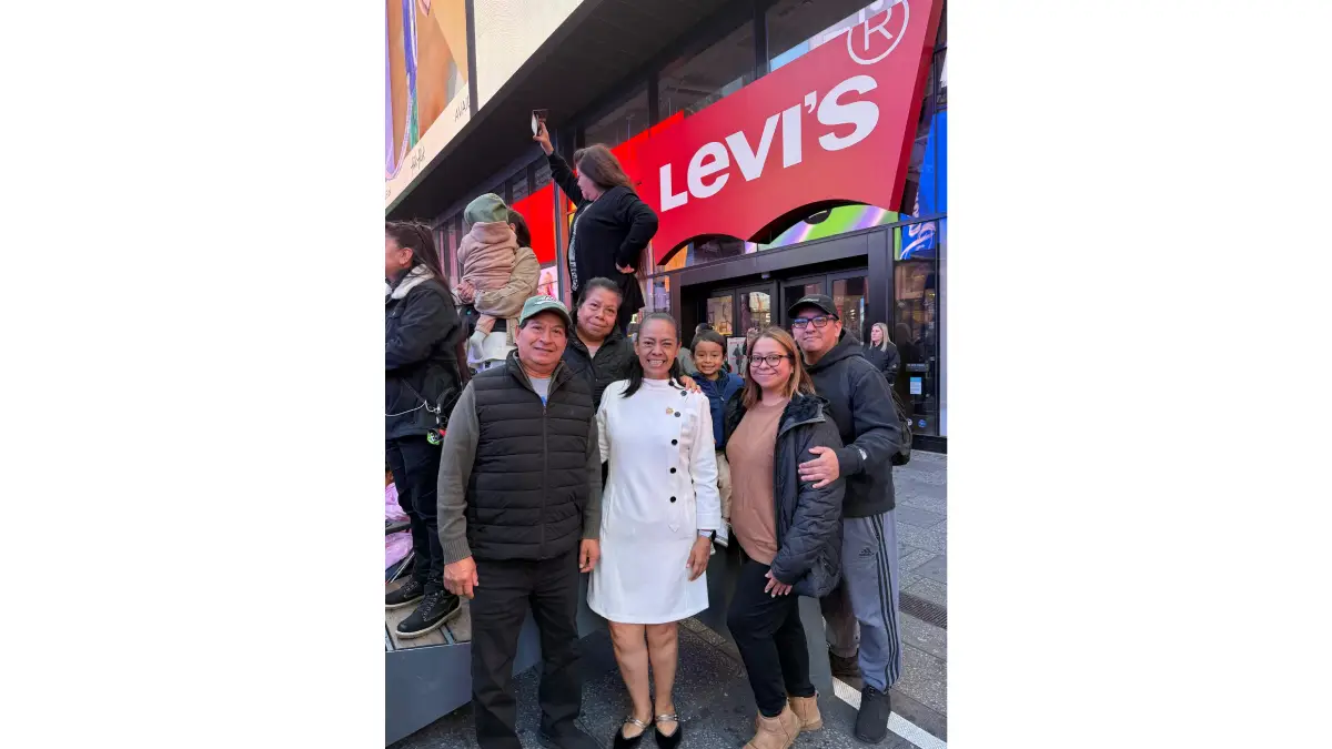 Ariadna Ayala, presidenta de Atlixco, lleva el arte y la tradición del municipio a Times Square.