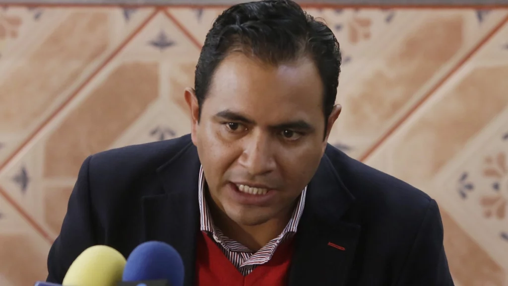 Denuncian que exregidora de los Vieyra se ostenta como presidenta suplente en Ciudad Serdán
