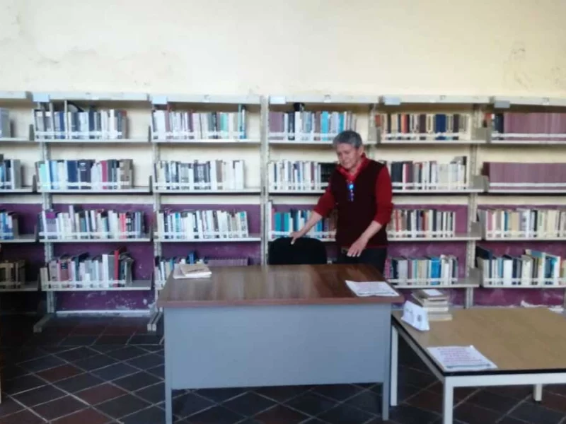 Rafael, uno de los últimos bibliotecarios de oficio en Puebla