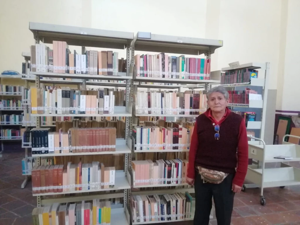 Un libro no es sólo papel y tinta, es acción, dice convencido Rafael Pérez Cruz, uno de los últimos bibliotecarios de oficio que quedan en Puebla.