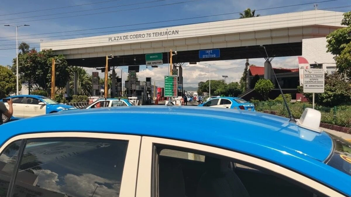 Bebé conectada a respirador quedó atrapada en el bloqueo de taxistas en Tehuacán