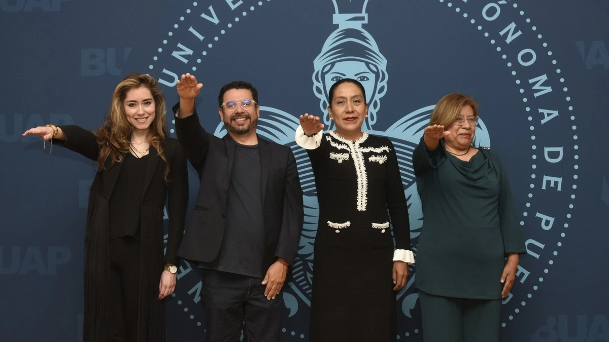 Lilia Cedillo hace cambios en direcciones de la BUAP