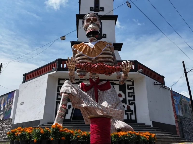 Ariadna Ayala invita a conocer “La catrina obrera textil” en Metepec