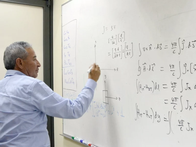 Colaboración científica en la BUAP para dar certeza teórica a propuestas experimentales