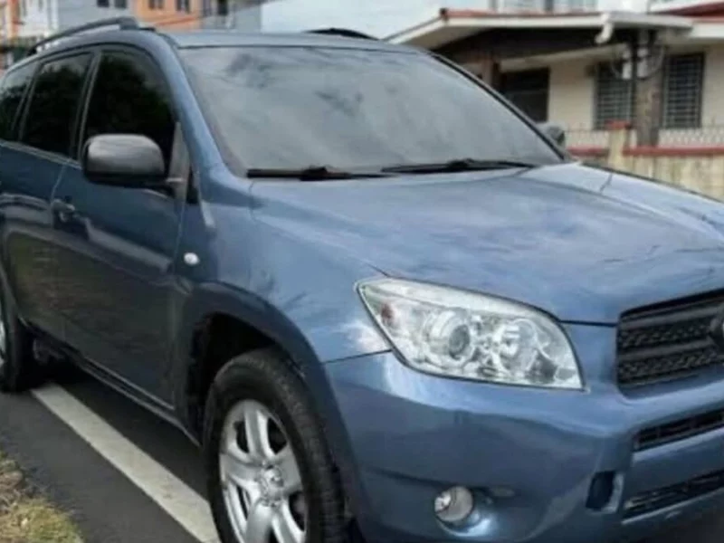 Comando armado roba cuatro vehículos de una casa en Tecamachalco 