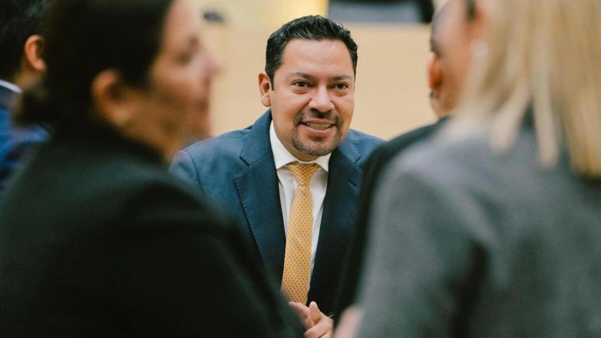 Andrés Villegas propone prohibir la venta de bebidas energéticas para menores de edad
