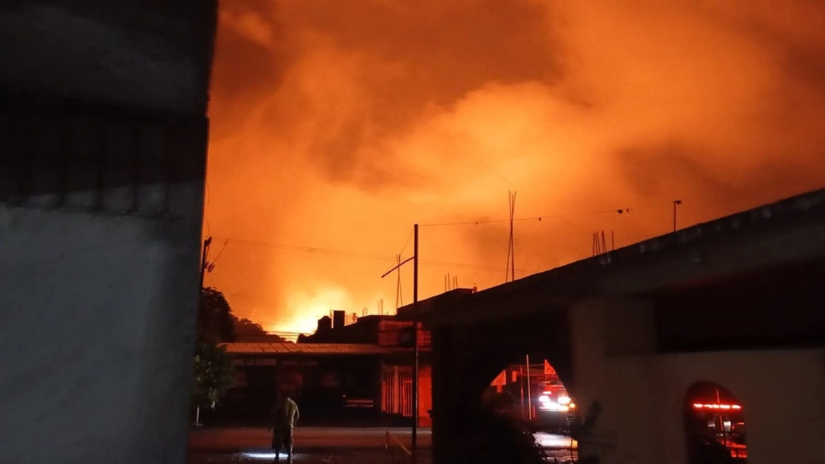 Explota la válvula de un ducto de gas en “La Ceiba” de Xicotepec de Juárez