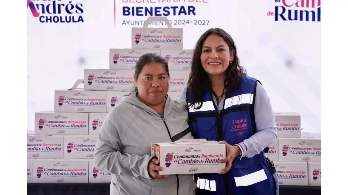 Beneficia Lupita Cuautle a 500 familias con entrega de focos ahorradores