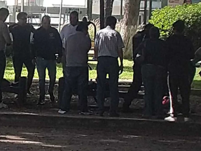Estudiantes se emborrachan frente al Cenhch y movilizan a cuerpos de emergencia