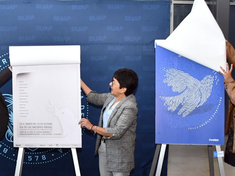 Inauguran la exposición “Carteles unidos por la paz” en la BUAP