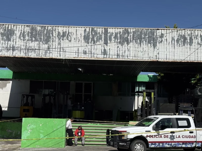 Localizan a guardia de la empresa Clark The Forklift sin vida 