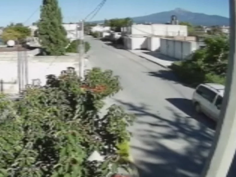 VIDEO: Intentan linchar a hombre que atropelló a dos mujeres en Acajete