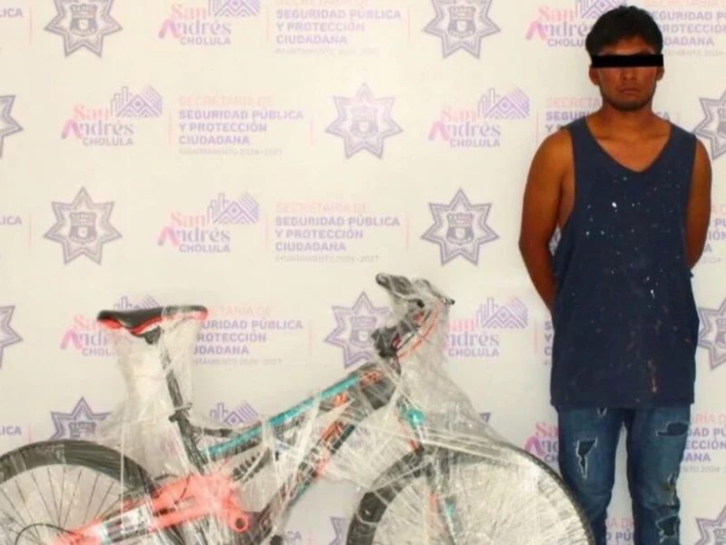 Policías de San Andrés Cholula detienen a ladrón de bicicletas