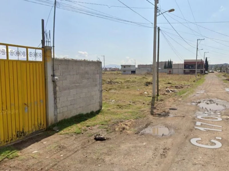 Hallan a un hombre muerto dentro de una cisterna en Amozoc