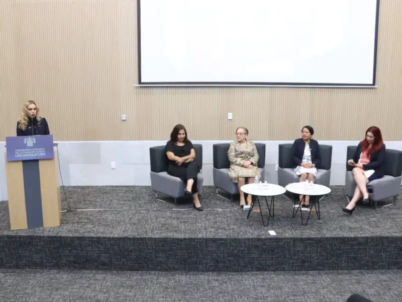 Reconocen en el Congreso del Estado a mujeres en el periodismo