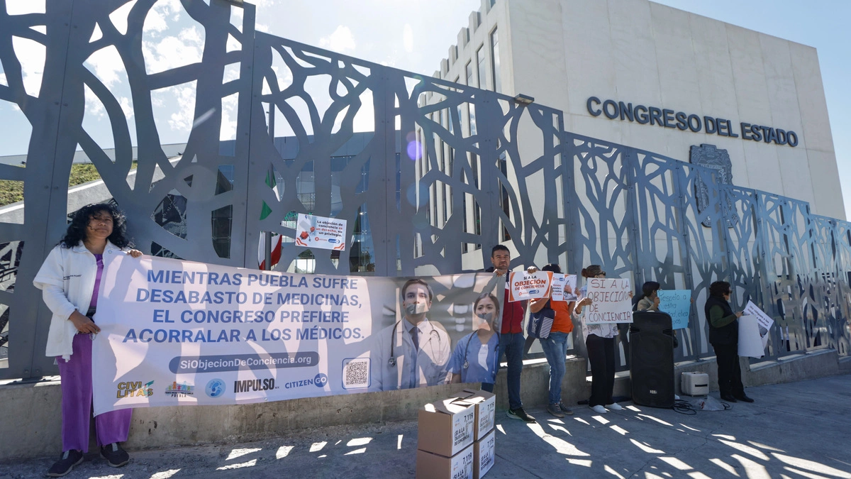 Objetores de conciencia descartan injerencia del PAN en protesta  
