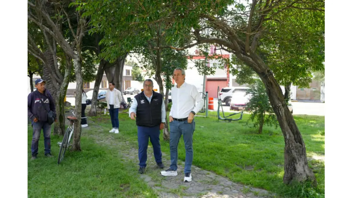 Inspecciona Pepe Chedraui labores de chapeo y rehabilitación en el parque Las Palmas